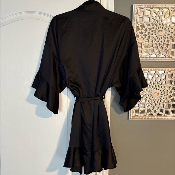 VICTORIA'S SECRET Satin Flounce Robe - Picture 10 of 13